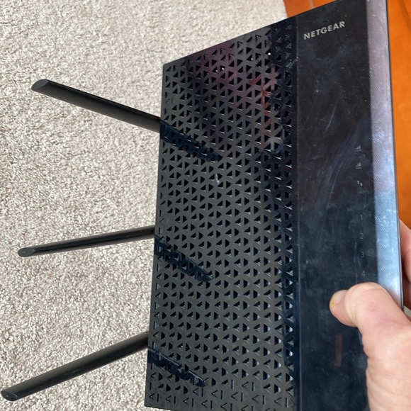 Netgear Wi-Fi Extender - Picture 3 of 8